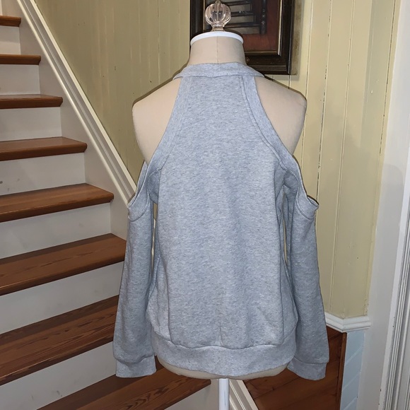 Tobi cute gray off the shoulder crew sweater 🦄 - Picture 12 of 16